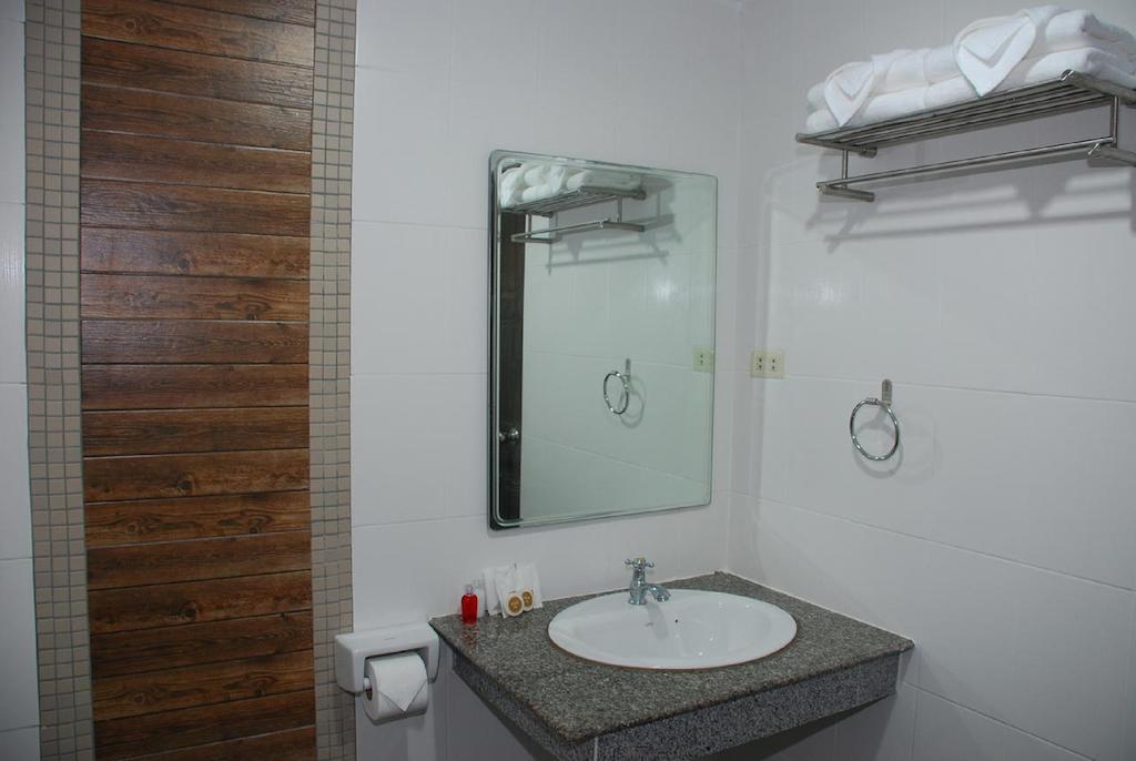 Patong Budget Rooms Εξωτερικό φωτογραφία